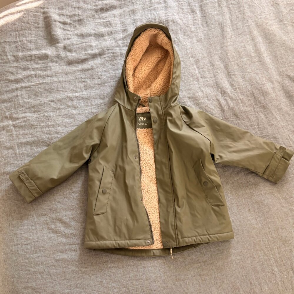 Zara Waterproof Olive Green Raincoat Toddler size 3T